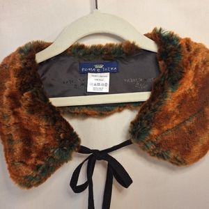 Roma e Toska girl's wrap fur collar